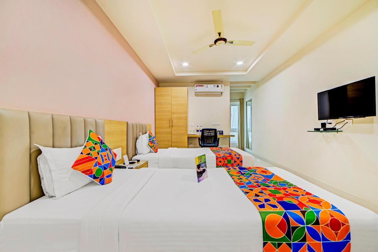 Fabhotel Prime Viraj Suites - Gachibowli - Nr Isb Hyderabad Bagian luar foto